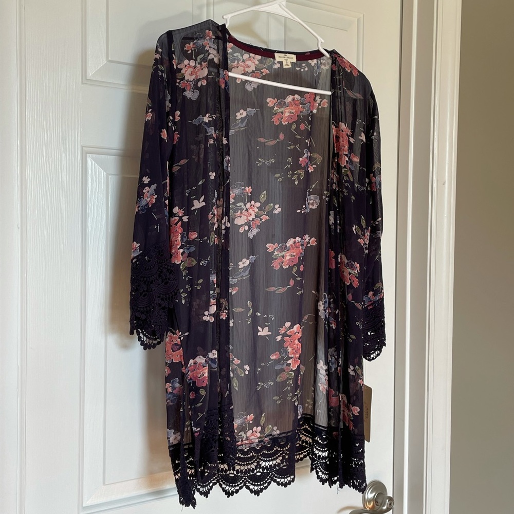 NWT Mason&Belle Sheer Floral Kimono